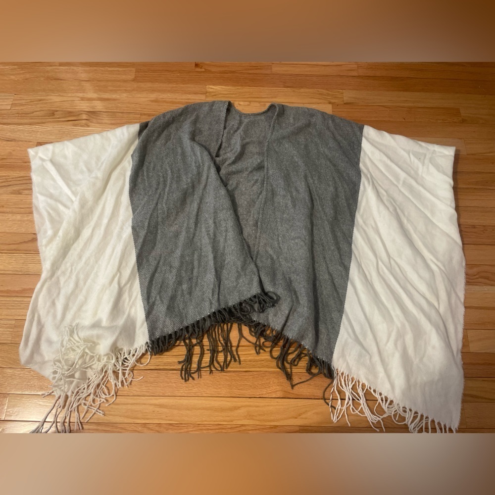White and Grey Fringe Shawl